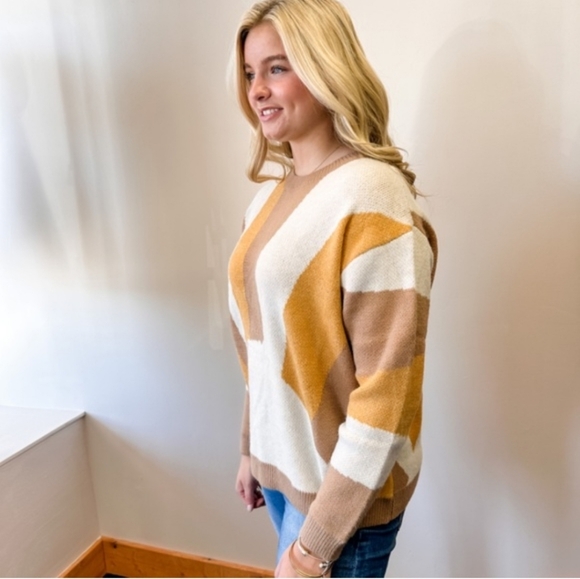 Colorblock Sweater - Picture 5 of 5